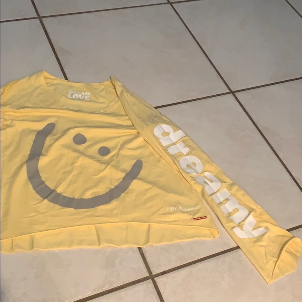 Peace Love World Dreamy Smiley Flare Sleeve Tee Sm
